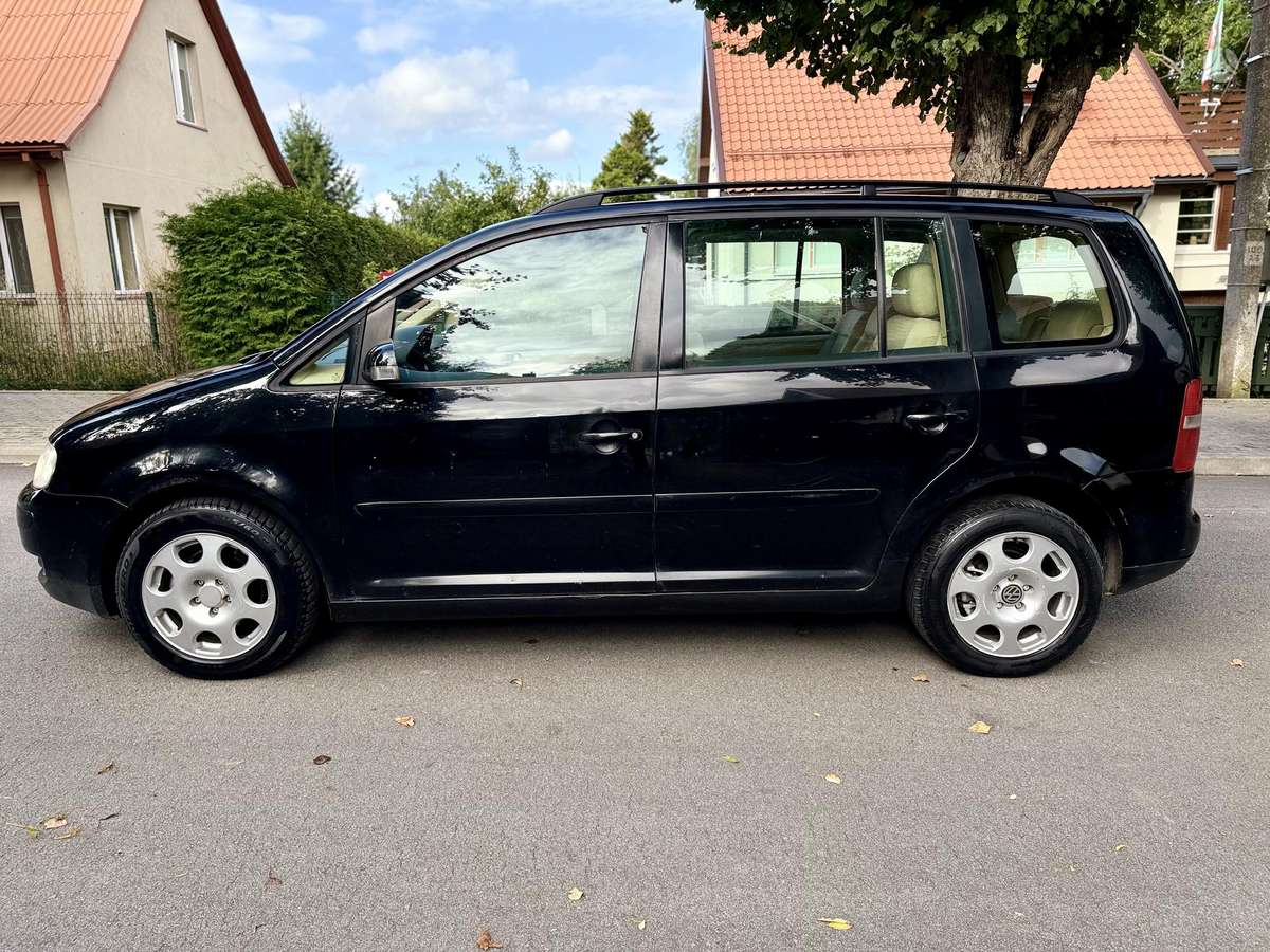 Volkswagen Touran - 7