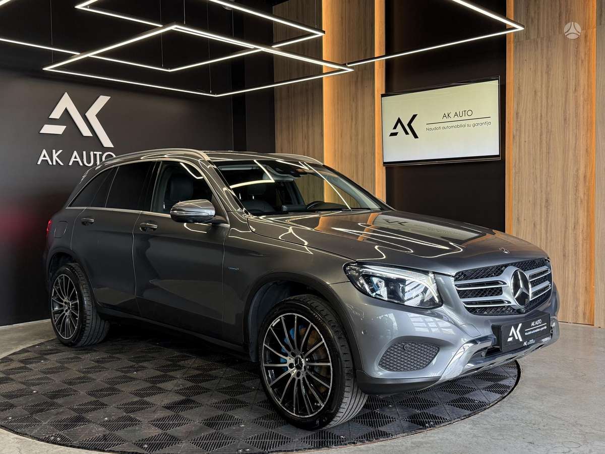 Mercedes-Benz GLC350 - 2