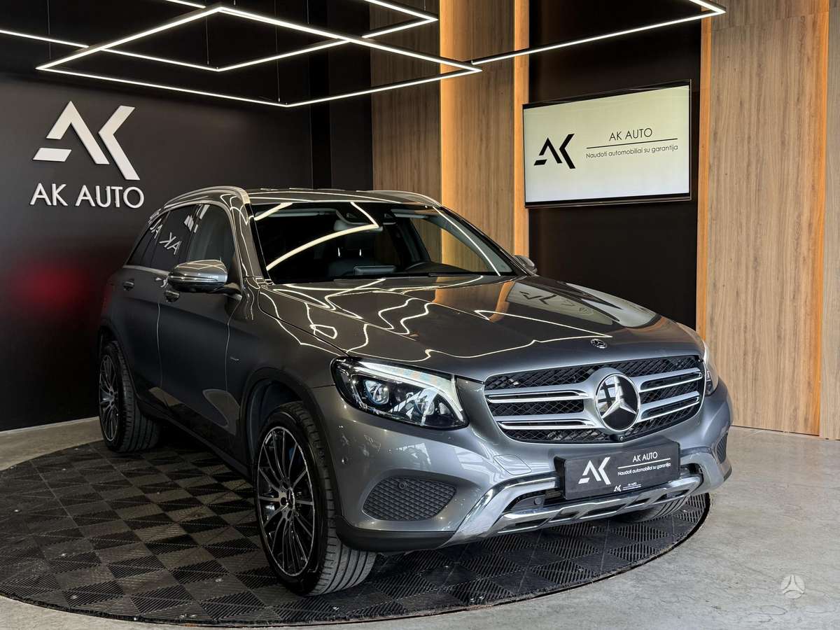 Mercedes-Benz GLC350 - 3
