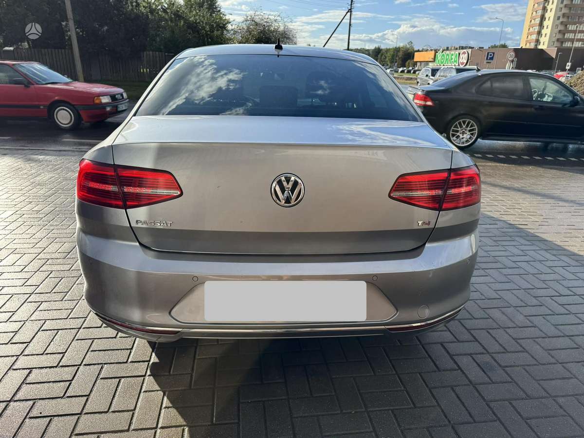 Volkswagen Passat - 9