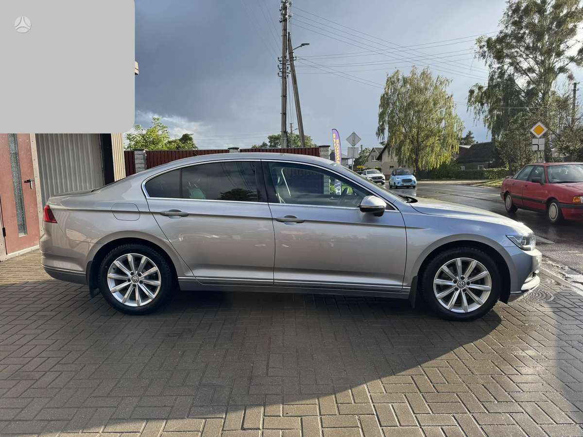 Volkswagen Passat - 2