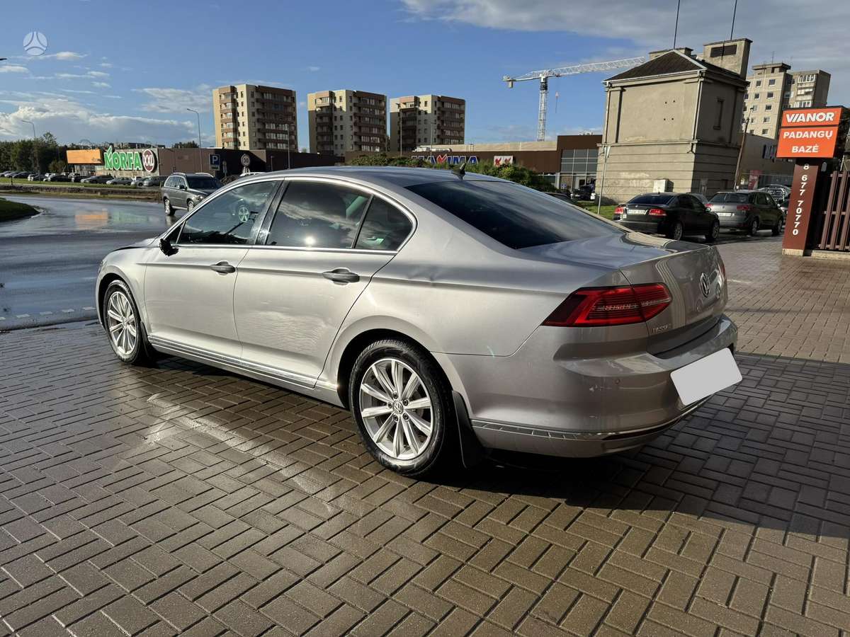 Volkswagen Passat - 8