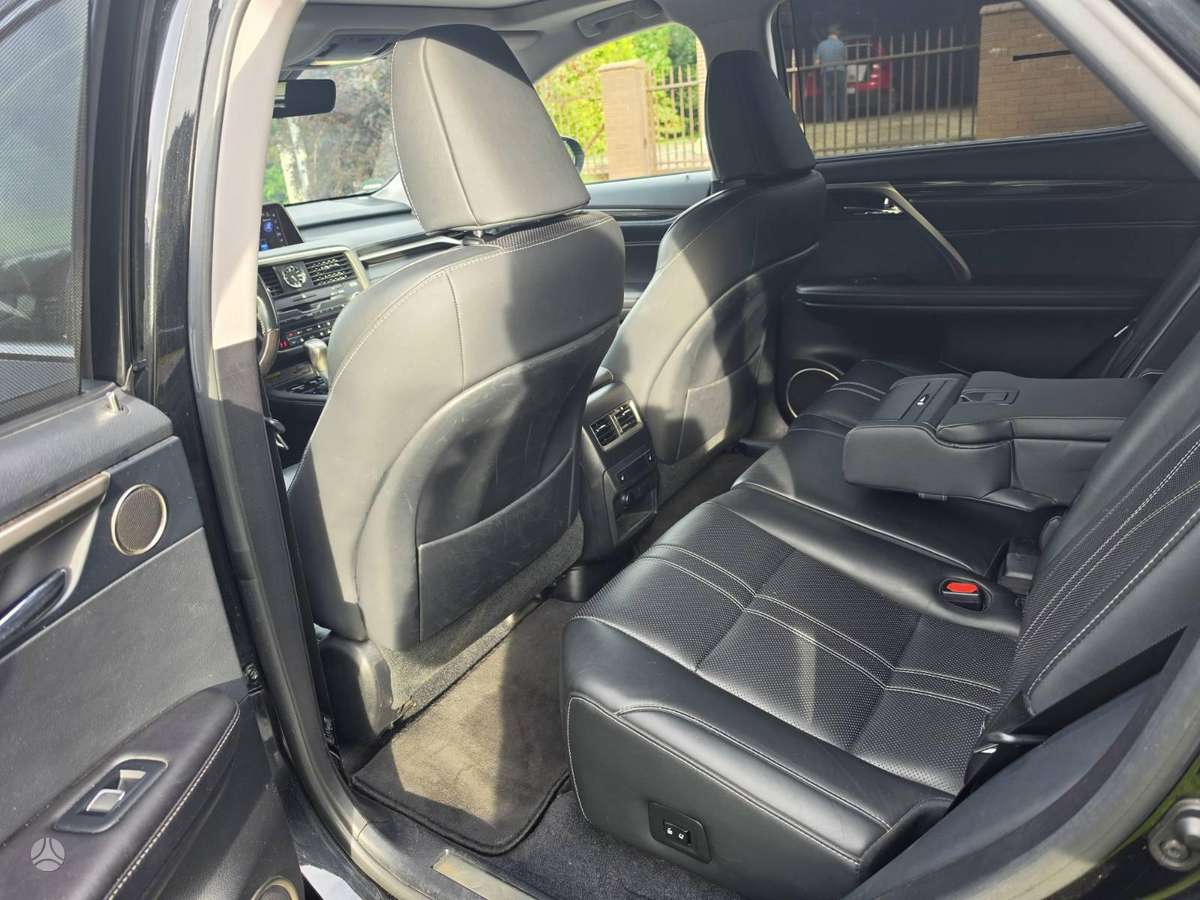 Lexus RX 450h - 12
