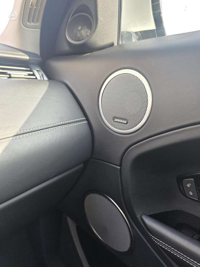 Land Rover Evoque, off-road / crossover