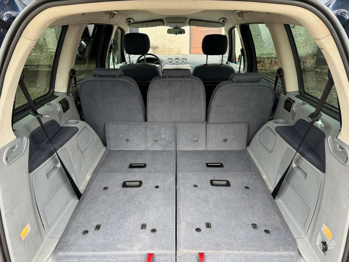 Ford Galaxy - 5