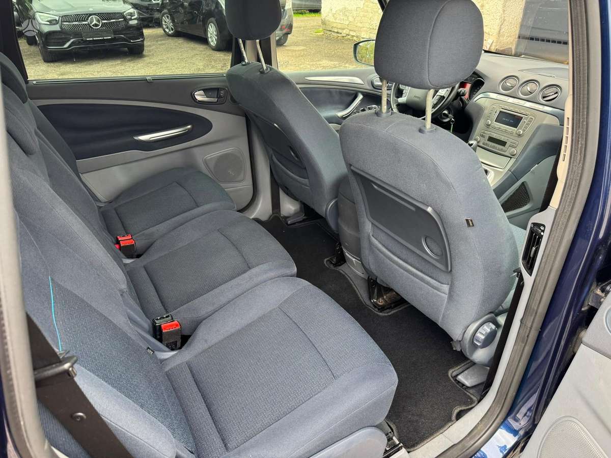 Ford Galaxy - 9