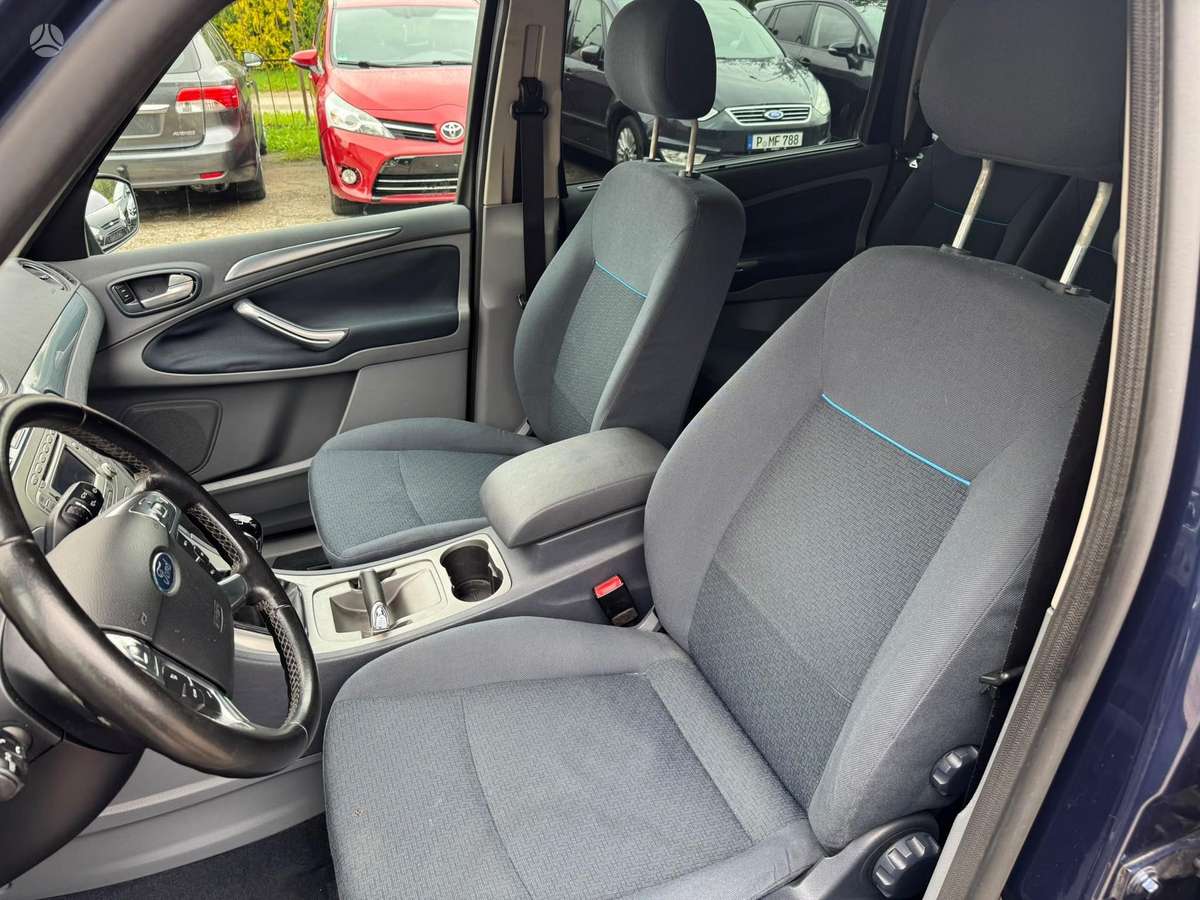 Ford Galaxy - 11