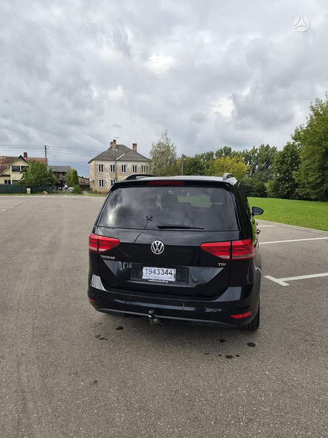 Volkswagen Touran - 5