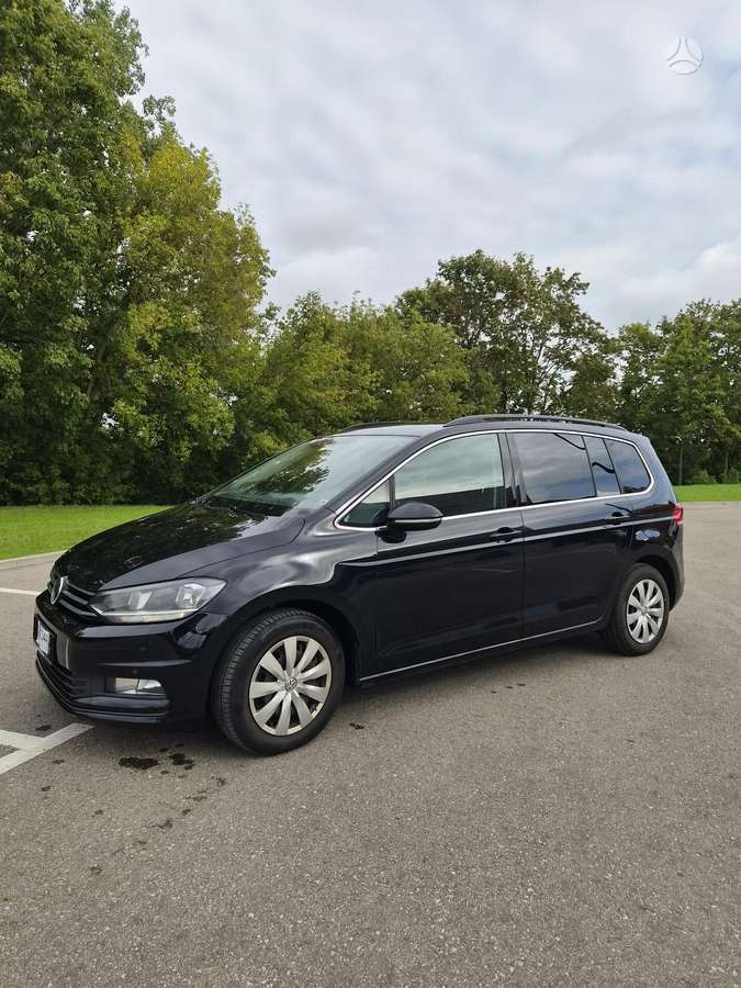 Volkswagen Touran - 3