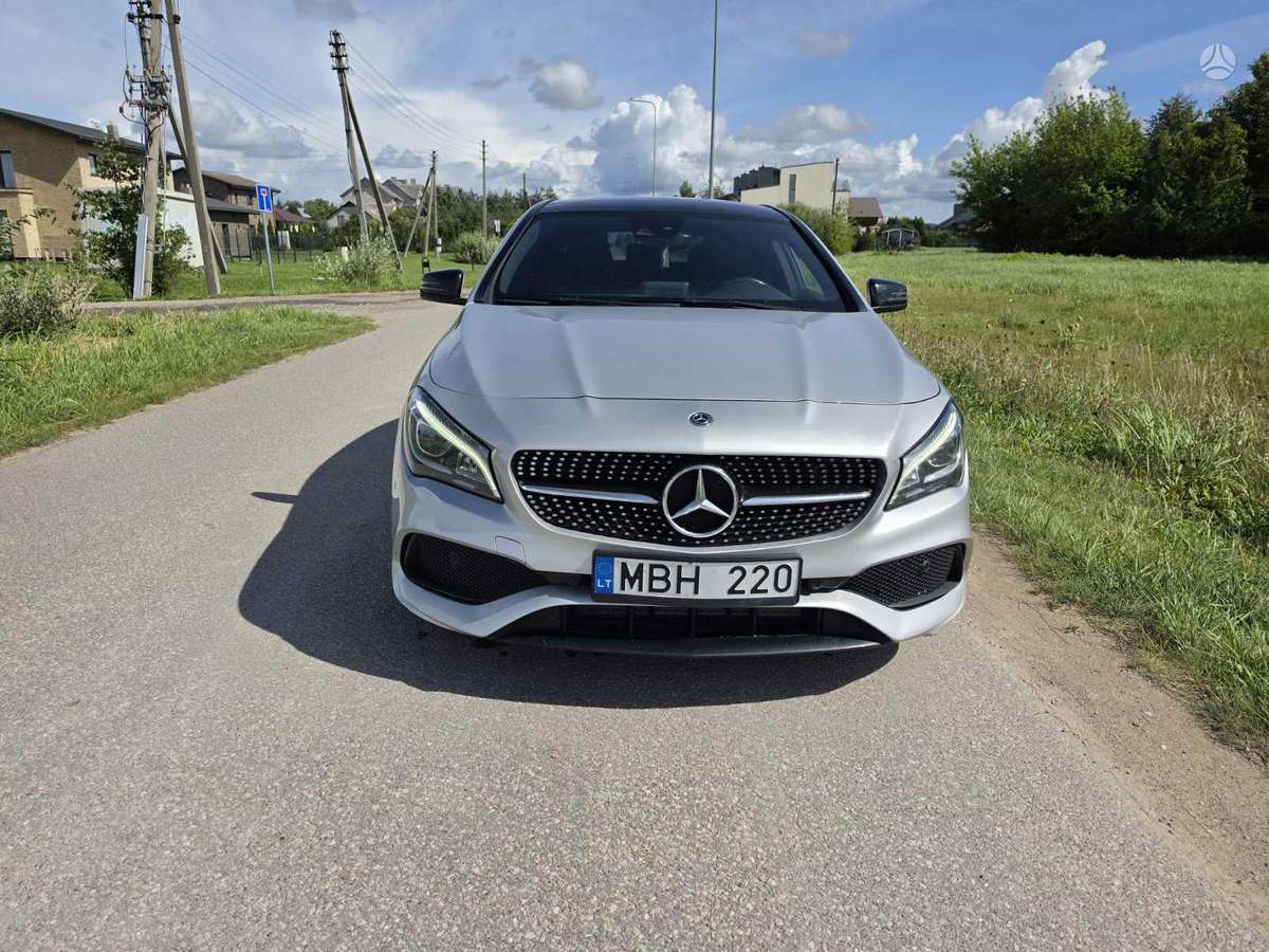 Mercedes-Benz CLA220 - 1