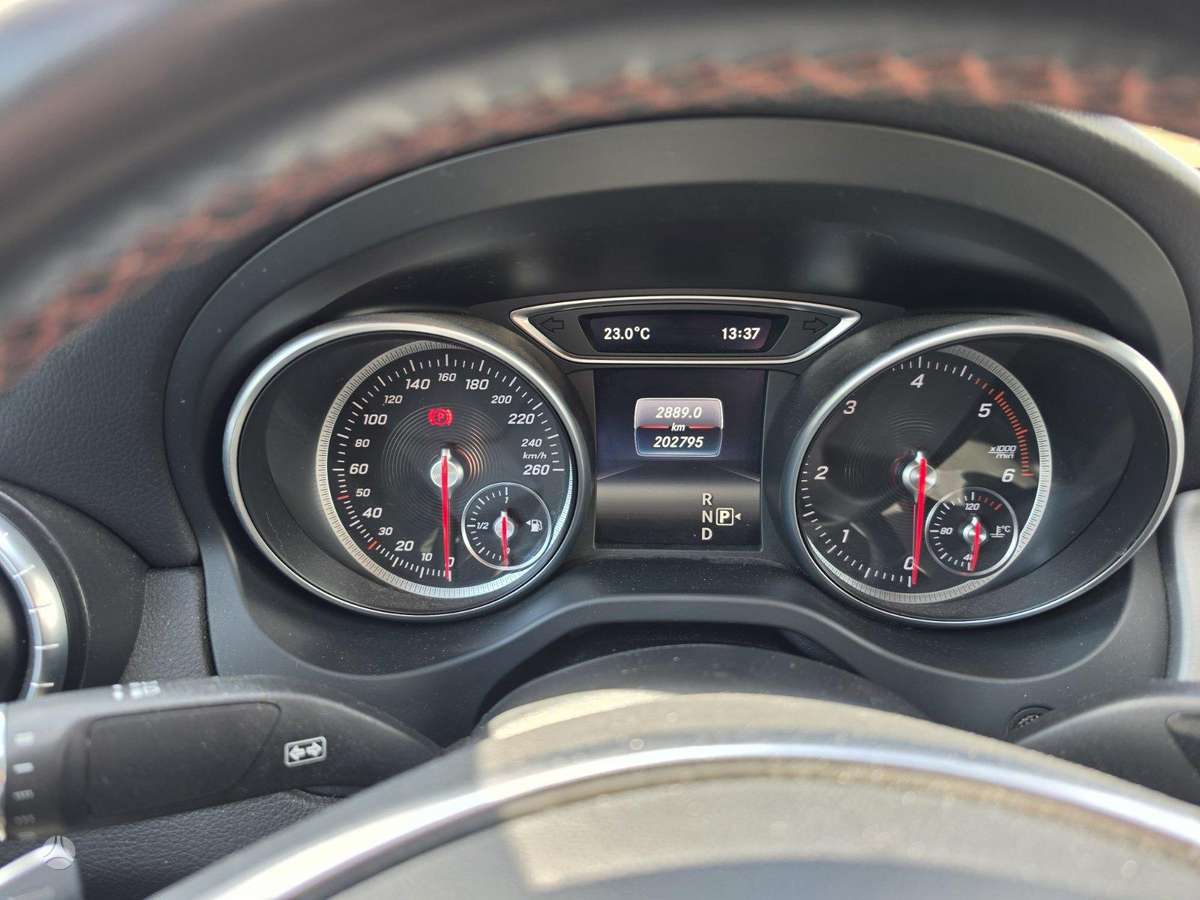 Mercedes-Benz CLA220 - 9