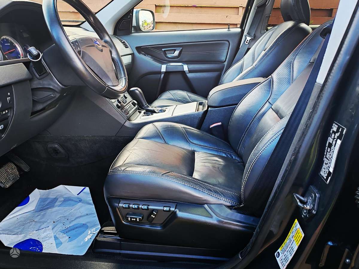 Volvo XC90 - 10