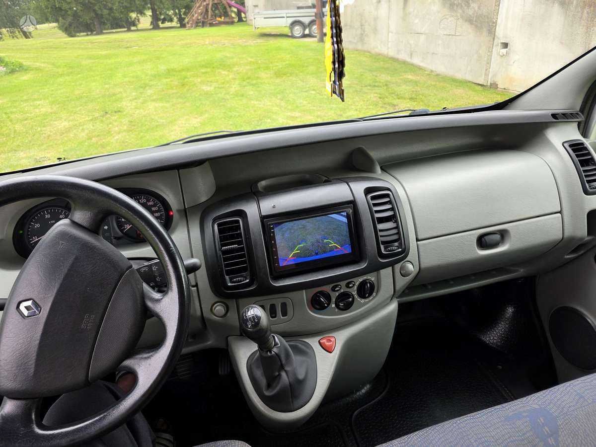 Renault Trafic - 2