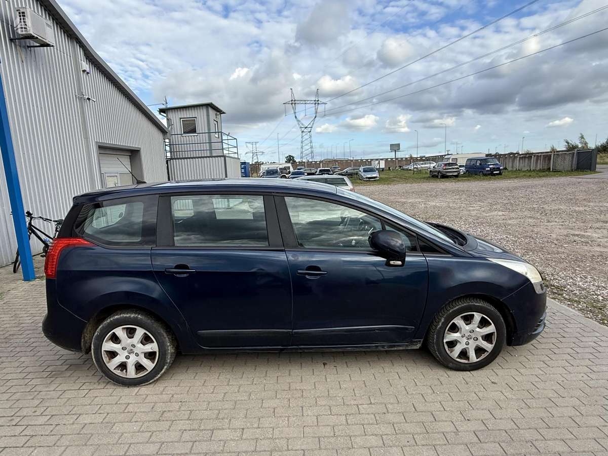 Peugeot 5008 - 4