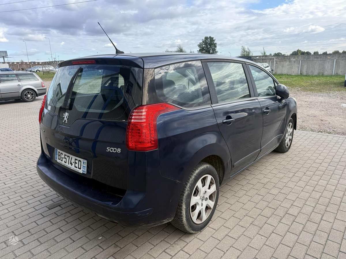 Peugeot 5008 - 5