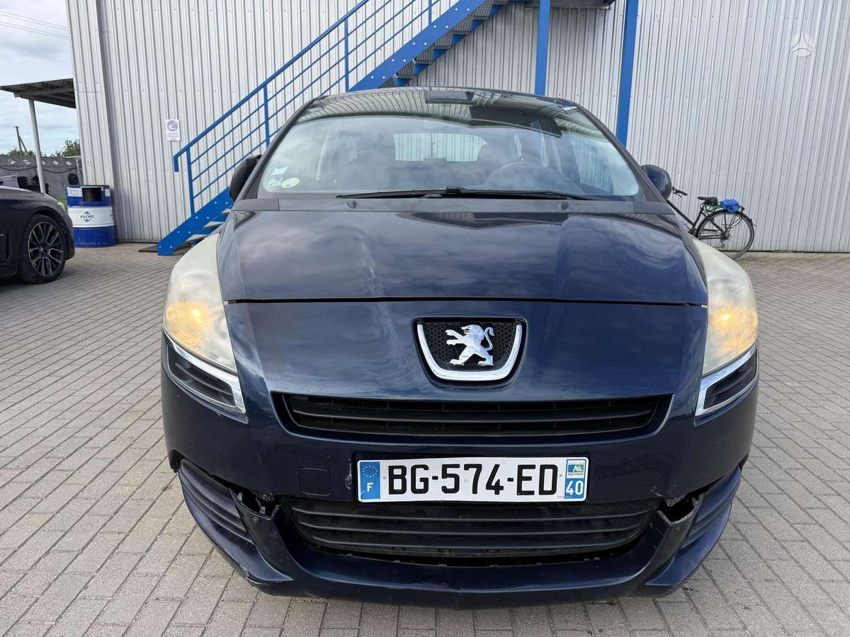 Peugeot 5008 - 3