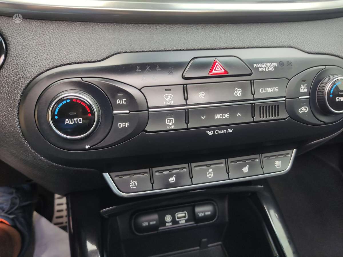 KIA Sorento - 12