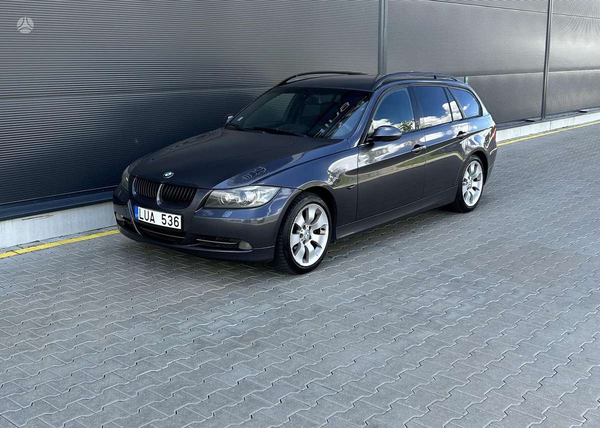 BMW 330 - 1