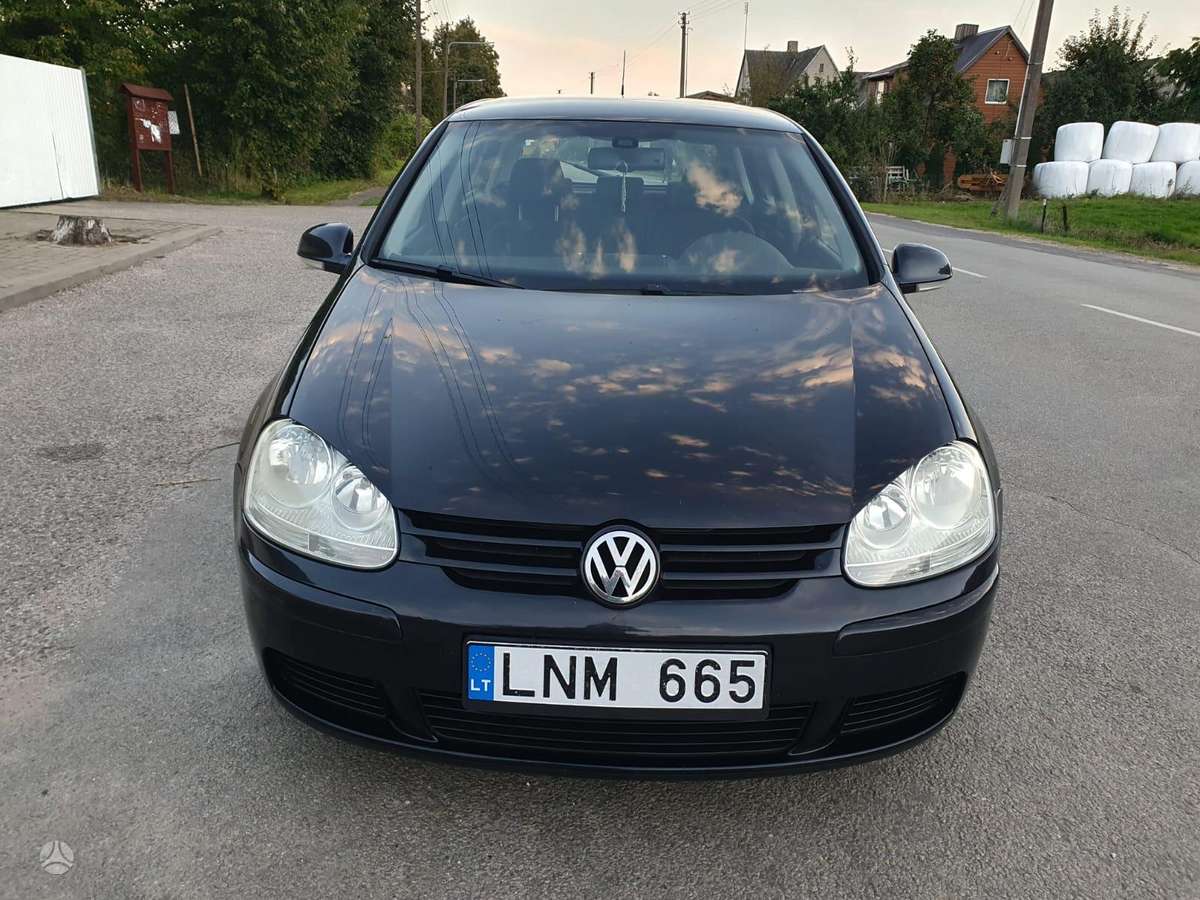 Volkswagen Golf - 2