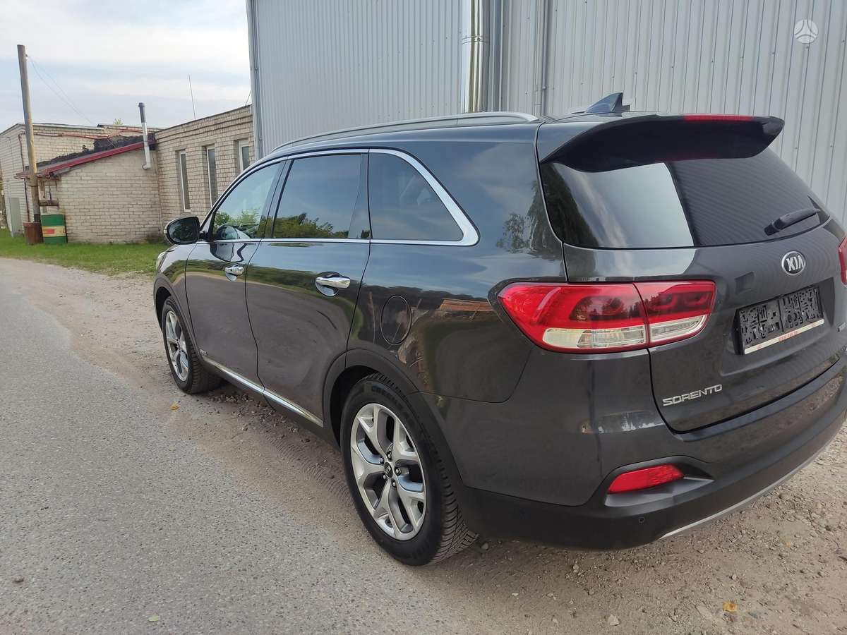 KIA Sorento - 4