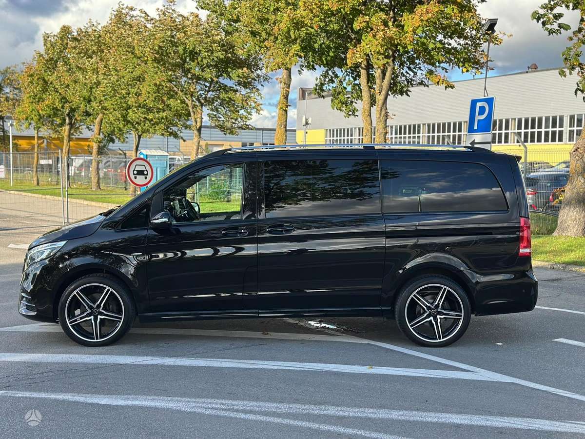 Mercedes-Benz V250 - 9