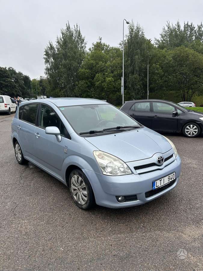 Toyota Corolla Verso - 2