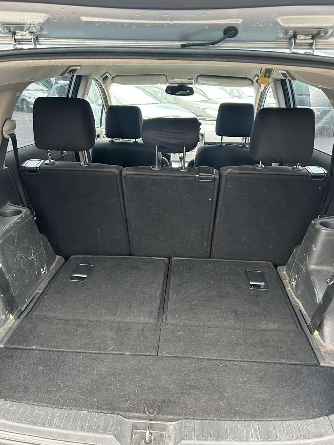 Toyota Corolla Verso - 6