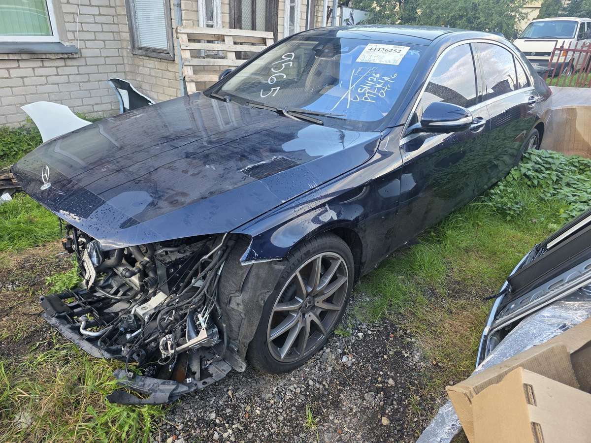 Mercedes-Benz S560 - 3