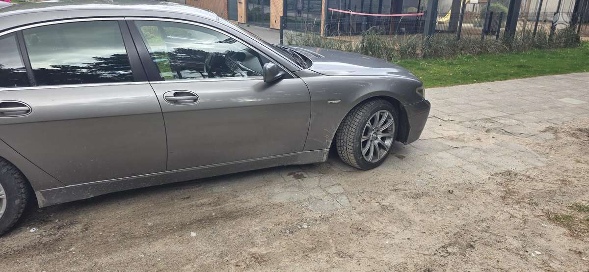 BMW 730 - 2