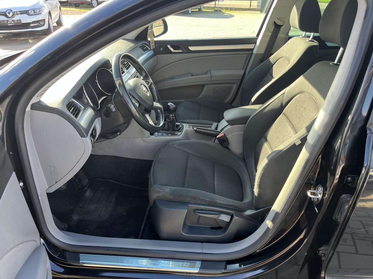 Skoda Superb, 2.0 l., wagon