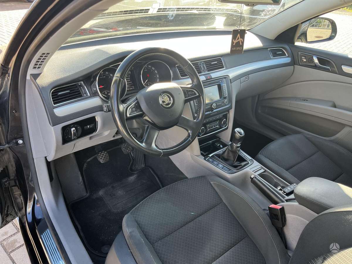 Skoda Superb, 2.0 l., wagon