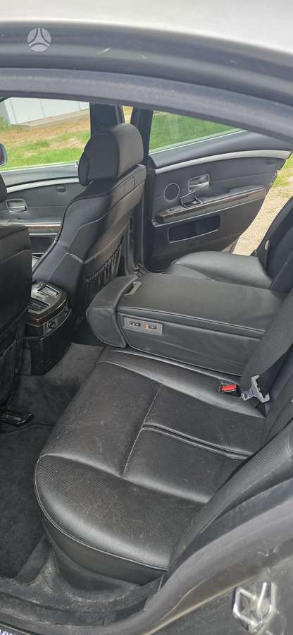 BMW 730 - 9