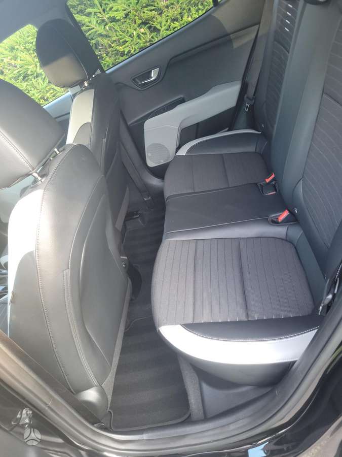 KIA Stonic - 8