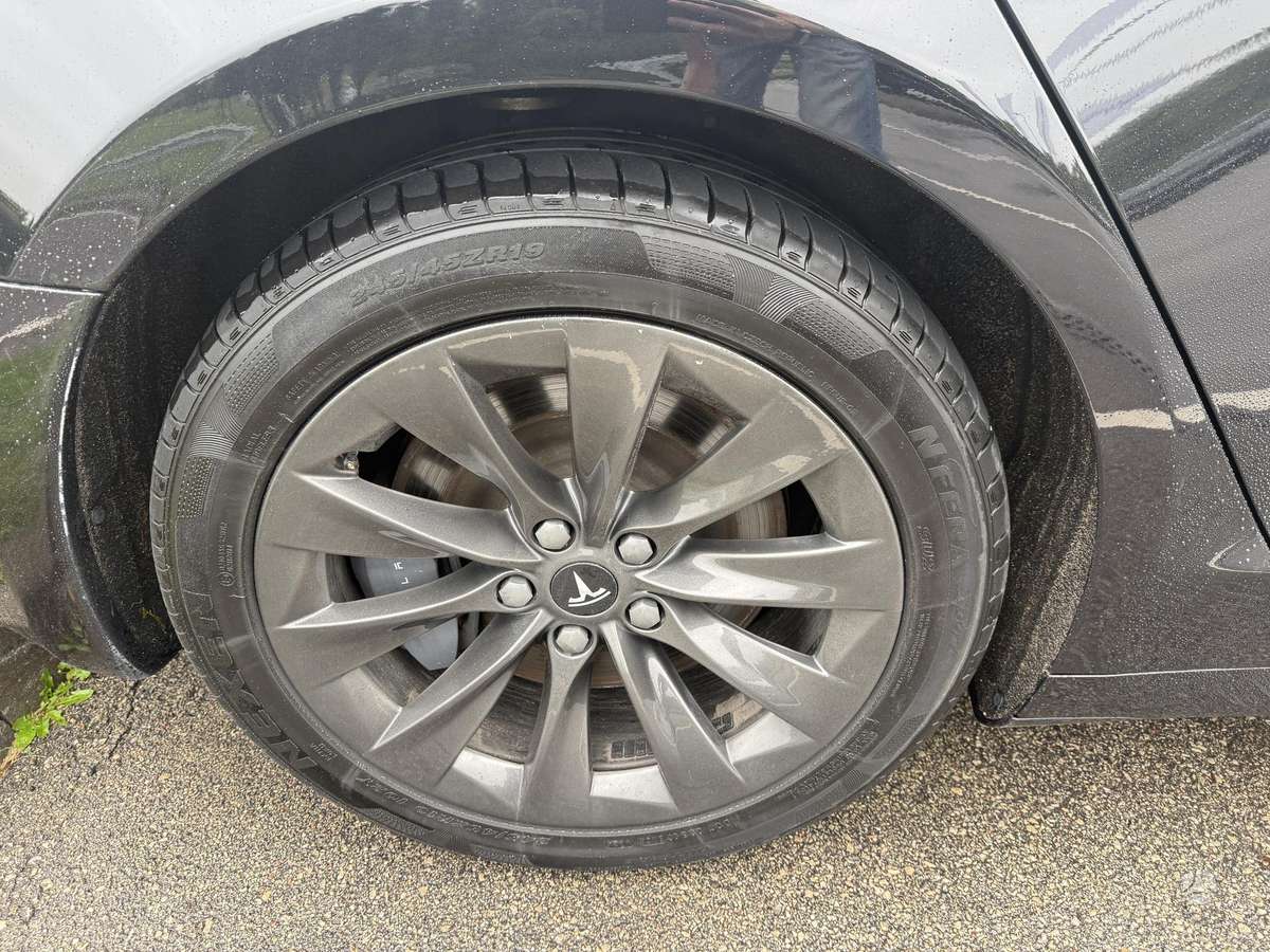 Tesla Model S, 100 кВт·ч, Хэтчбек