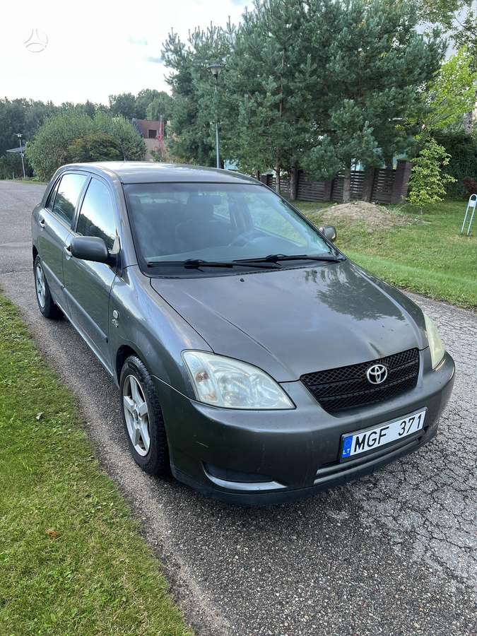 Toyota Corolla - 1