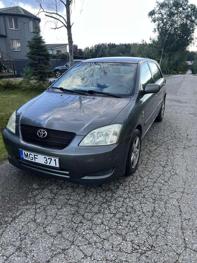 Toyota Corolla - 2