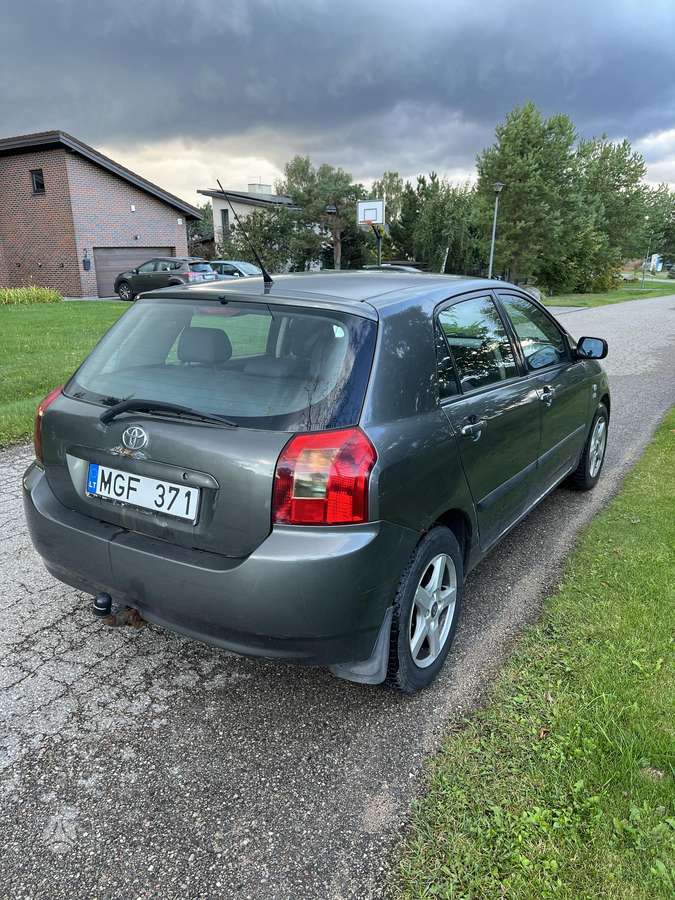 Toyota Corolla - 3