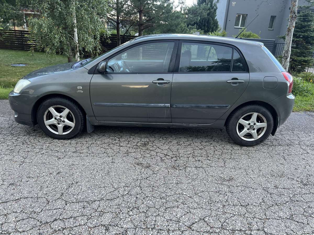 Toyota Corolla - 6