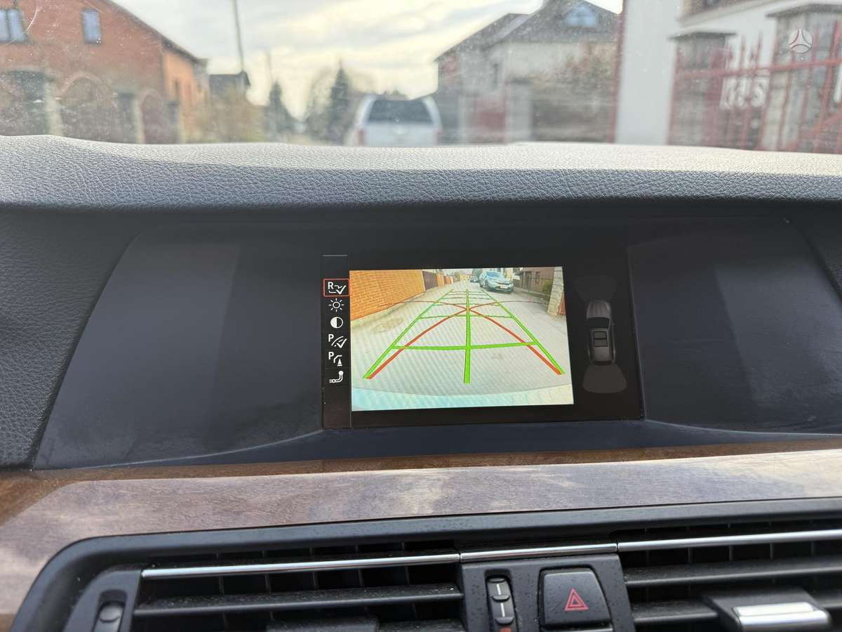 BMW 525 - 12