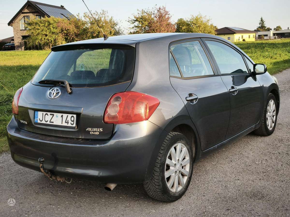 Toyota Auris - 4