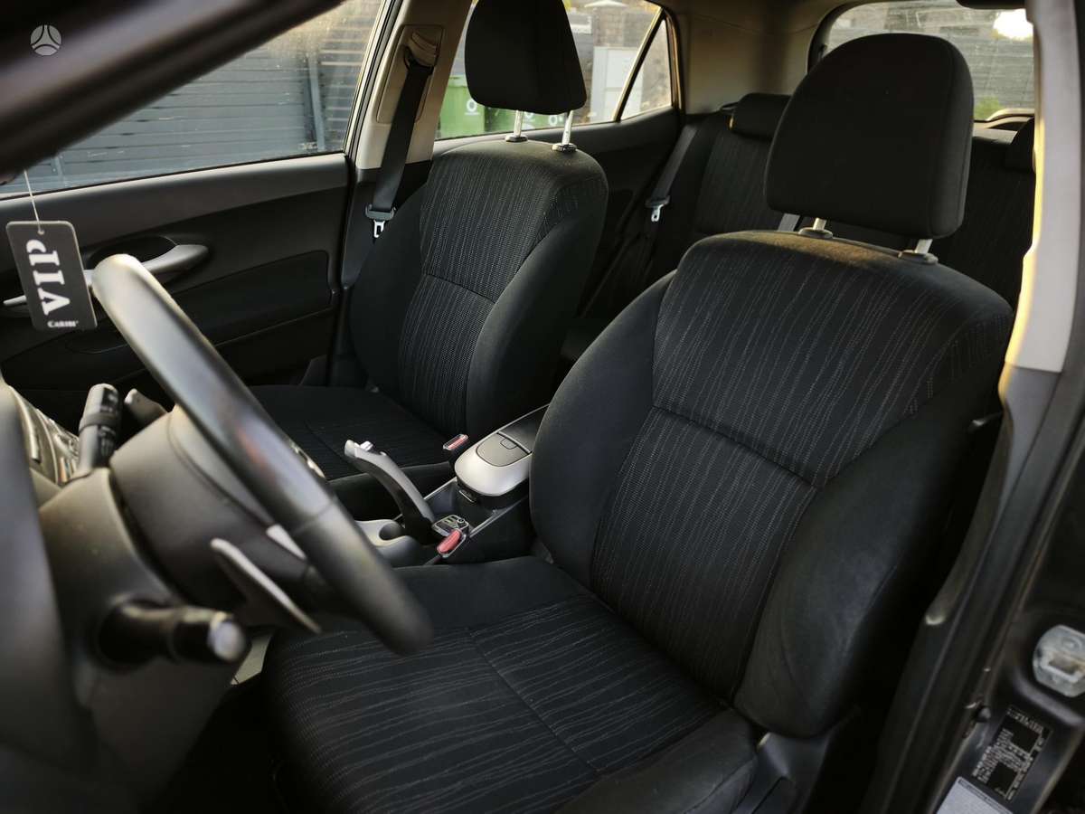 Toyota Auris - 10