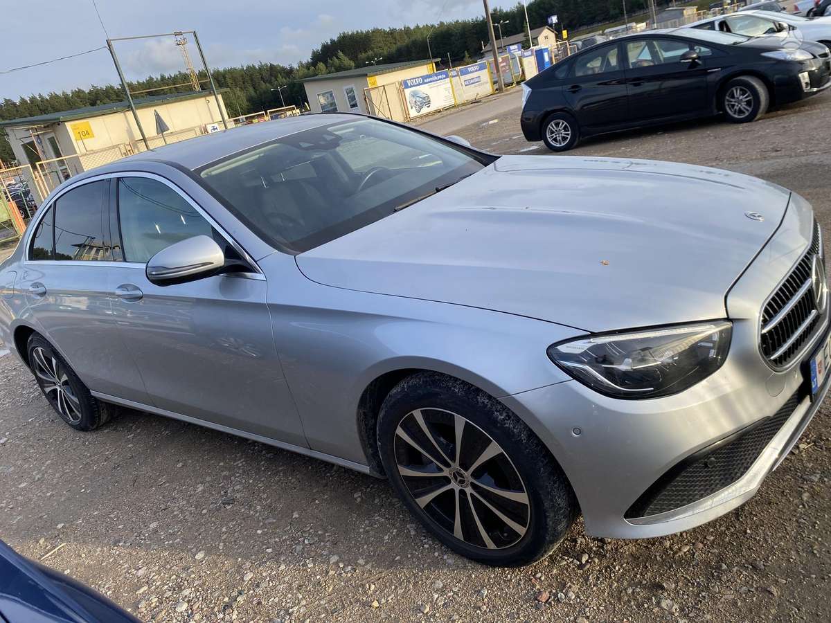 Mercedes-Benz E300 - 3