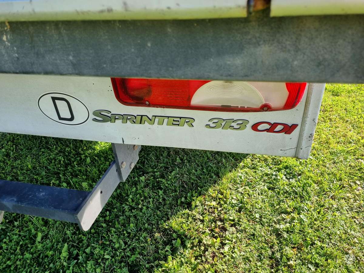 Mercedes-Benz Sprinter - 7