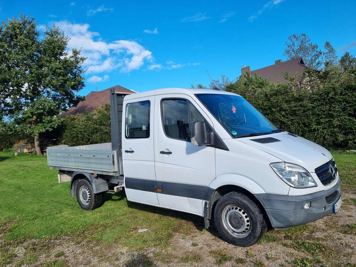 Mercedes-Benz Sprinter - 2