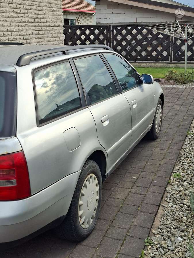 Audi A4 - 4