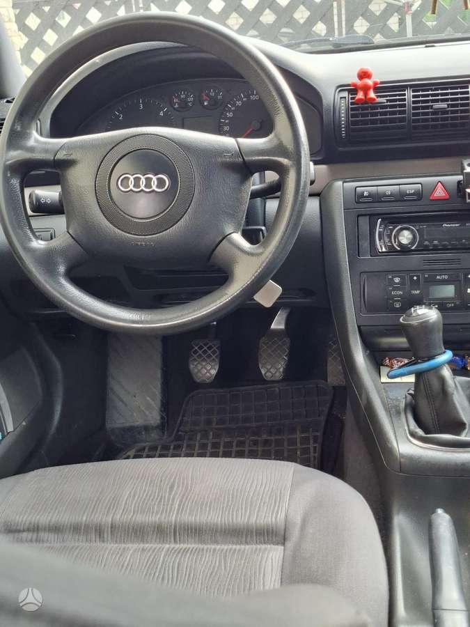 Audi A4 - 5