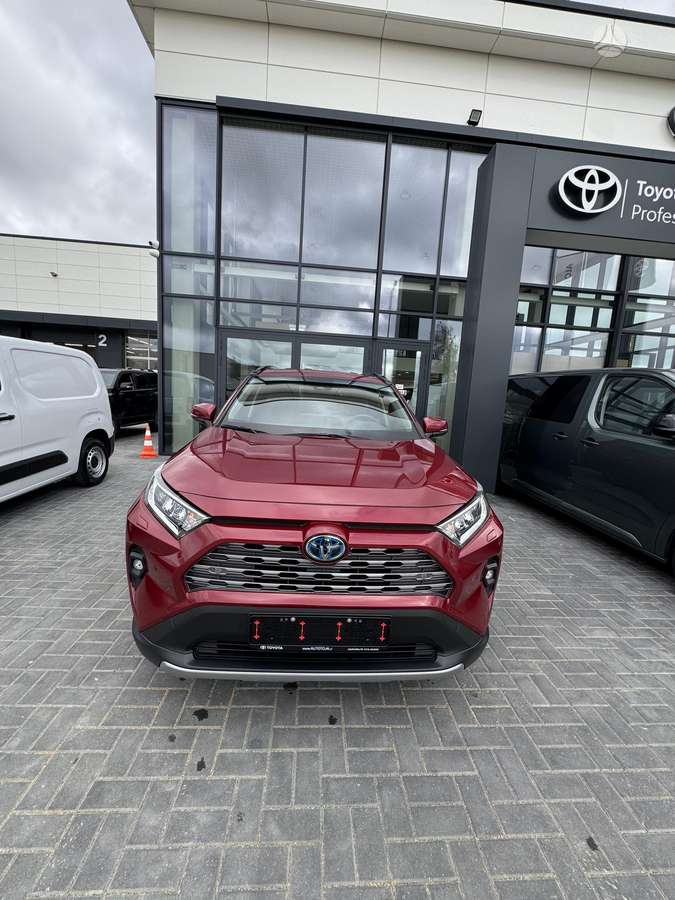 Toyota RAV4 - 1