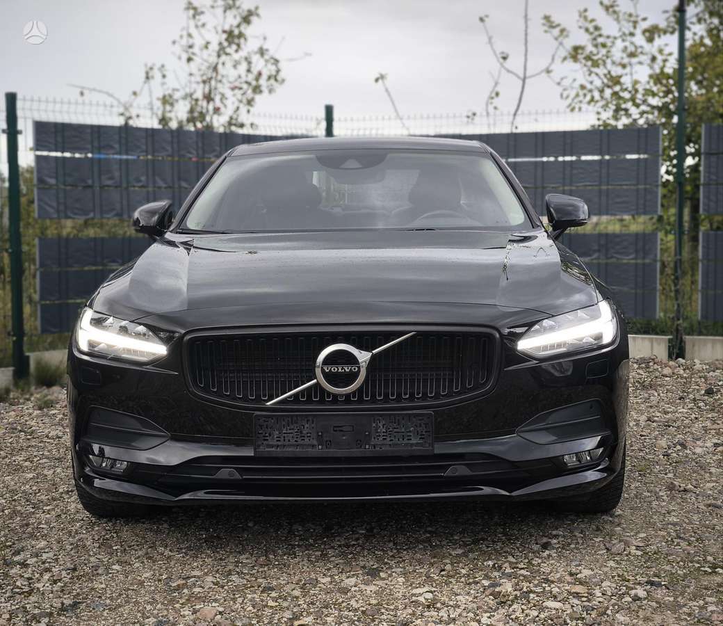 Volvo S90 - 2