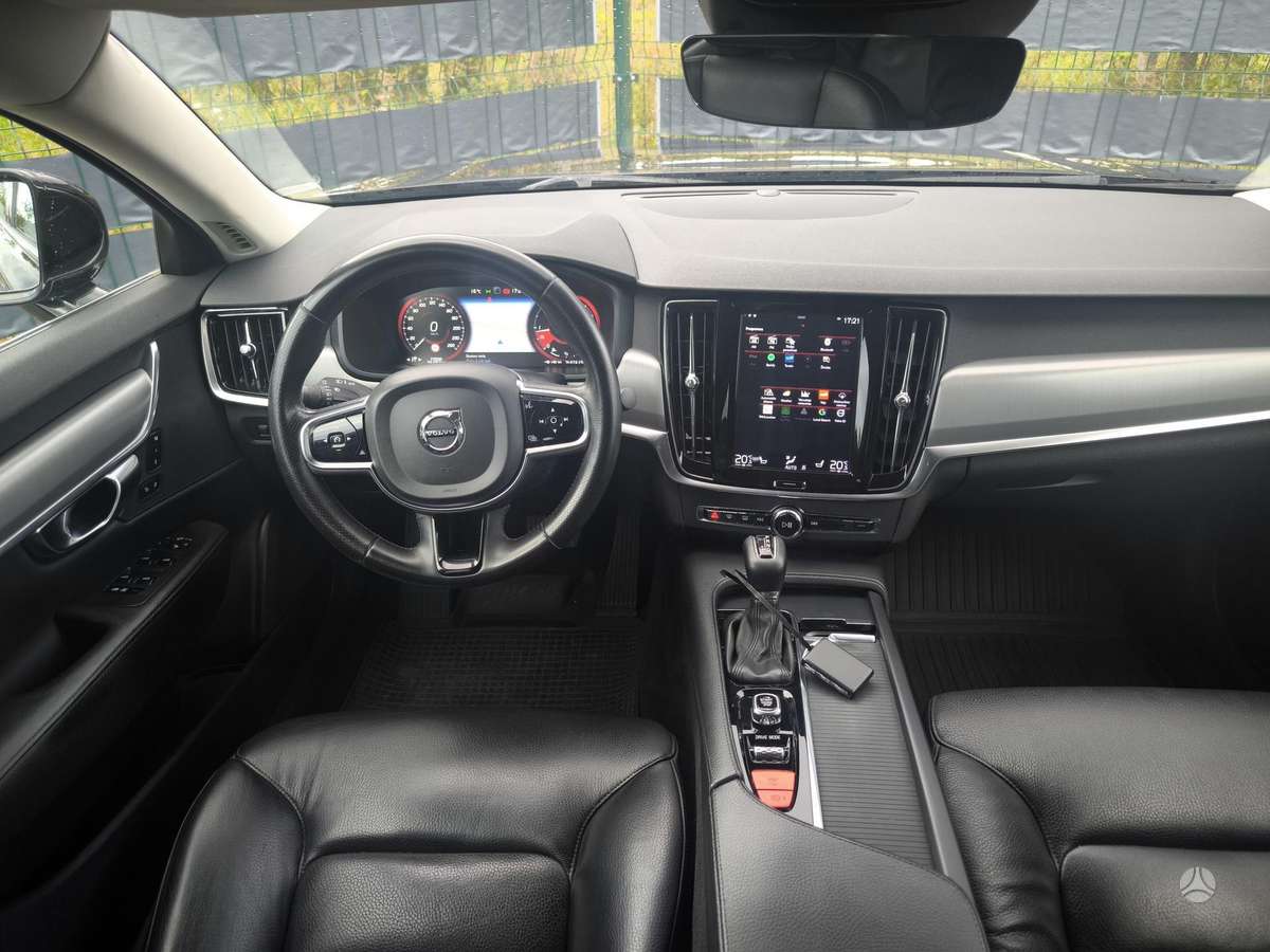 Volvo S90 - 10
