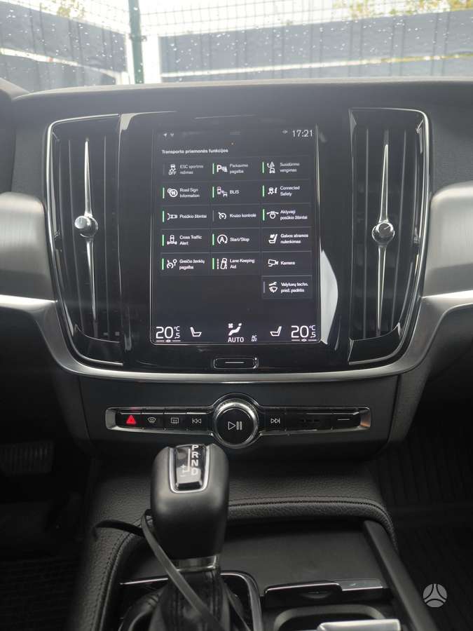 Volvo S90 - 12